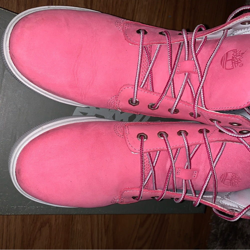 Pink Timberlands - Picture 2 of 4